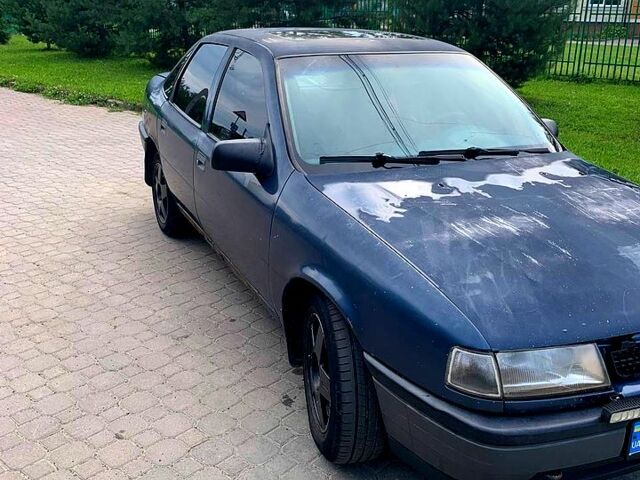 Синий Опель Вектра, объемом двигателя 2 л и пробегом 0 тыс. км за 900 $, фото 4 на Automoto.ua