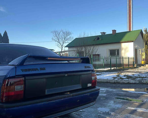 Синий Опель Вектра, объемом двигателя 2 л и пробегом 407 тыс. км за 1350 $, фото 6 на Automoto.ua