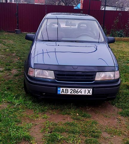 Синій Опель Вектра, об'ємом двигуна 1.8 л та пробігом 198 тис. км за 1299 $, фото 10 на Automoto.ua