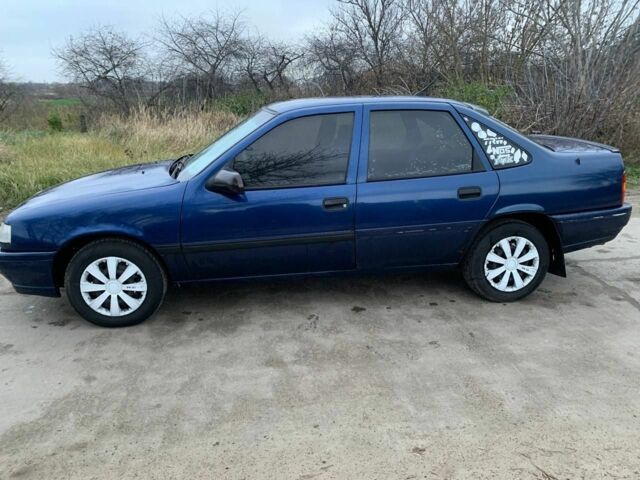 Синий Опель Вектра, объемом двигателя 1.8 л и пробегом 3 тыс. км за 1300 $, фото 4 на Automoto.ua