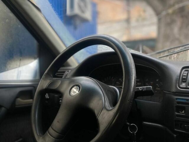 Синий Опель Вектра, объемом двигателя 2 л и пробегом 200 тыс. км за 1000 $, фото 1 на Automoto.ua