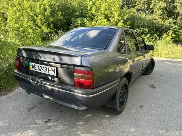 Синий Опель Вектра, объемом двигателя 2 л и пробегом 200 тыс. км за 1350 $, фото 6 на Automoto.ua