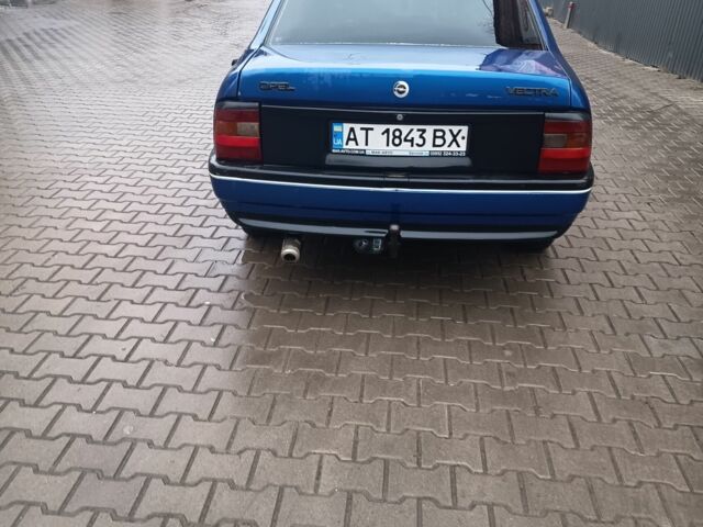 Синий Опель Вектра, объемом двигателя 2 л и пробегом 35 тыс. км за 1600 $, фото 4 на Automoto.ua