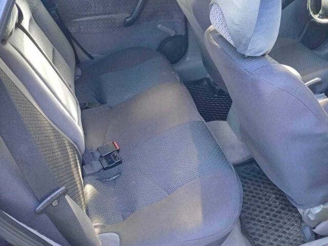 Синий Опель Вектра, объемом двигателя 1.8 л и пробегом 300 тыс. км за 1010 $, фото 8 на Automoto.ua