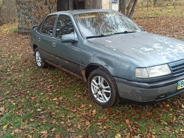 Синий Опель Вектра, объемом двигателя 1.6 л и пробегом 358 тыс. км за 800 $, фото 4 на Automoto.ua