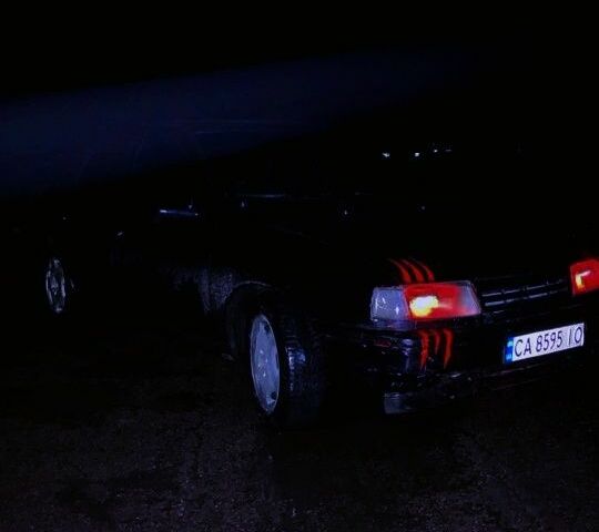 Синий Опель Вектра, объемом двигателя 2 л и пробегом 360 тыс. км за 1400 $, фото 4 на Automoto.ua