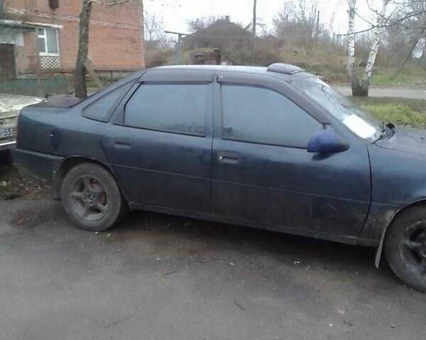 Синій Опель Вектра, об'ємом двигуна 1.6 л та пробігом 350 тис. км за 900 $, фото 3 на Automoto.ua