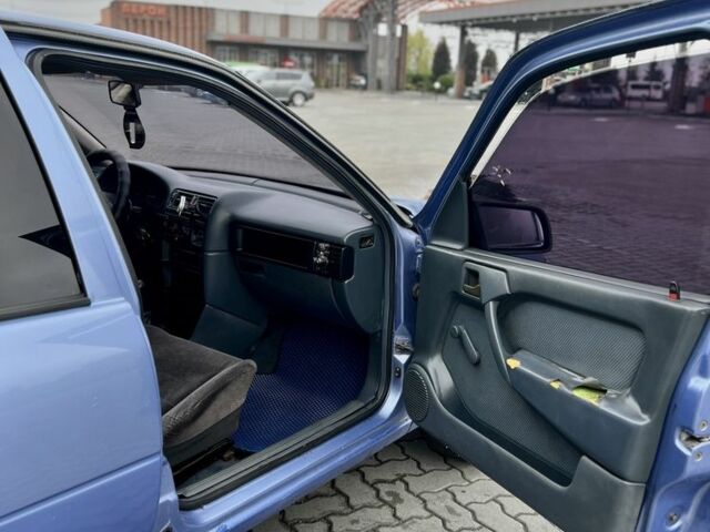 Синій Опель Вектра, об'ємом двигуна 2 л та пробігом 434 тис. км за 1700 $, фото 15 на Automoto.ua