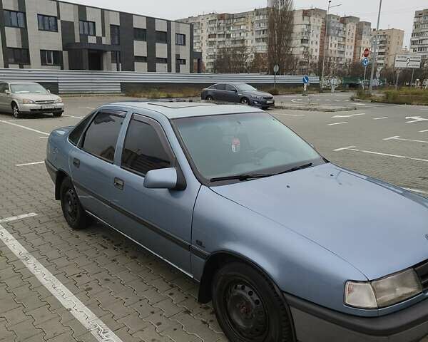 Синий Опель Вектра, объемом двигателя 1.8 л и пробегом 383 тыс. км за 1600 $, фото 2 на Automoto.ua
