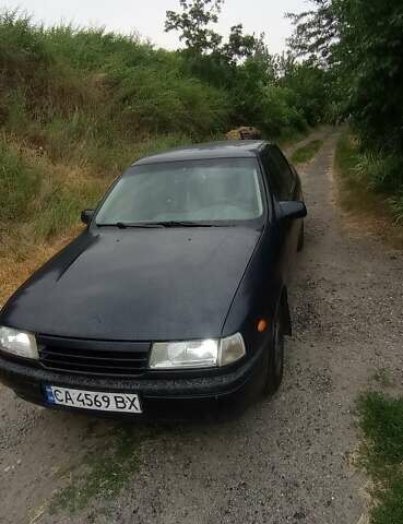 Синий Опель Вектра, объемом двигателя 1.77 л и пробегом 470 тыс. км за 2000 $, фото 4 на Automoto.ua