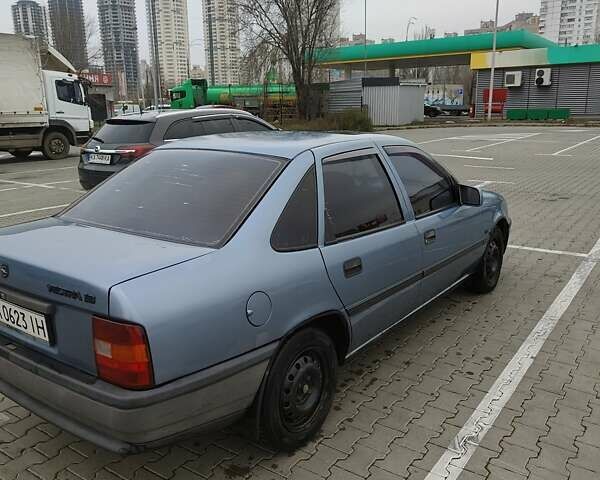 Синий Опель Вектра, объемом двигателя 1.8 л и пробегом 383 тыс. км за 1600 $, фото 1 на Automoto.ua