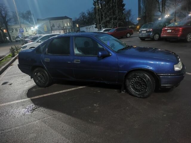 Синій Опель Вектра, об'ємом двигуна 2 л та пробігом 250 тис. км за 2000 $, фото 6 на Automoto.ua