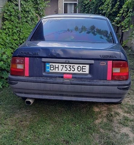 Синий Опель Вектра, объемом двигателя 1.6 л и пробегом 60 тыс. км за 900 $, фото 12 на Automoto.ua