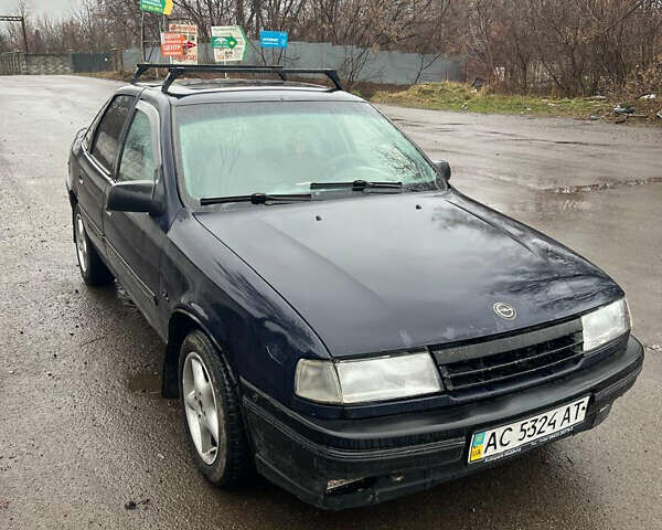 Синий Опель Вектра, объемом двигателя 1.6 л и пробегом 338 тыс. км за 1050 $, фото 2 на Automoto.ua