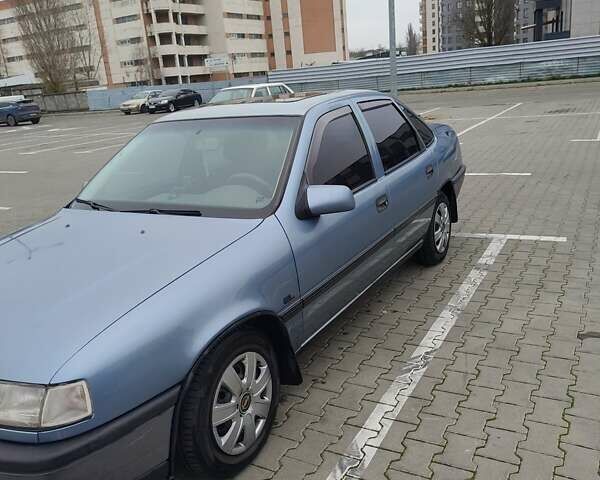 Синий Опель Вектра, объемом двигателя 1.8 л и пробегом 383 тыс. км за 1600 $, фото 3 на Automoto.ua