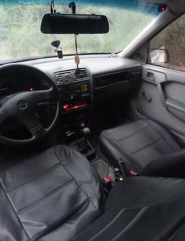 Синий Опель Вектра, объемом двигателя 1.77 л и пробегом 470 тыс. км за 2000 $, фото 1 на Automoto.ua