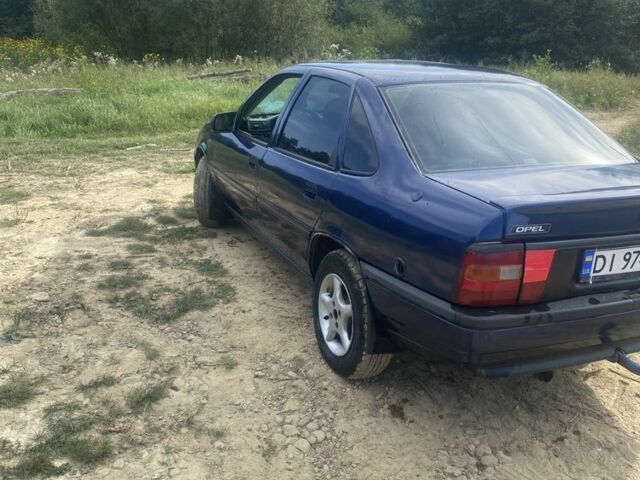 Синий Опель Вектра, объемом двигателя 2 л и пробегом 30 тыс. км за 1600 $, фото 1 на Automoto.ua