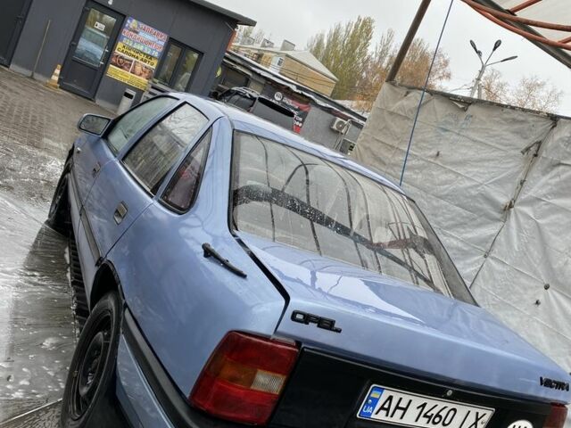 Синий Опель Вектра, объемом двигателя 2 л и пробегом 100 тыс. км за 1024 $, фото 4 на Automoto.ua
