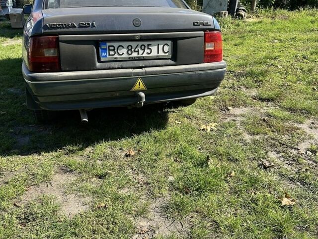 Синий Опель Вектра, объемом двигателя 2 л и пробегом 300 тыс. км за 954 $, фото 12 на Automoto.ua