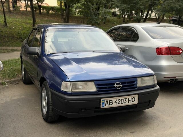 Синий Опель Вектра, объемом двигателя 0 л и пробегом 190 тыс. км за 1055 $, фото 2 на Automoto.ua