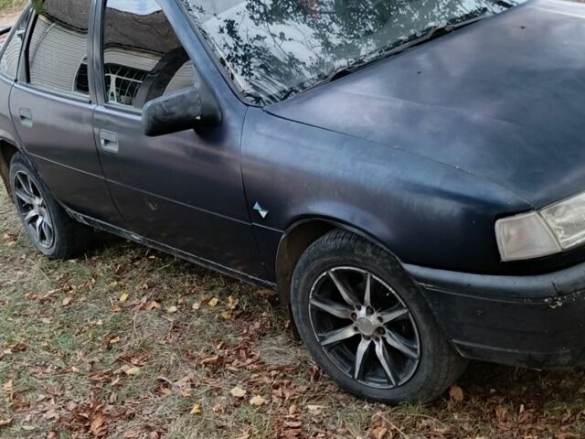 Синій Опель Вектра, об'ємом двигуна 1.8 л та пробігом 290 тис. км за 1304 $, фото 5 на Automoto.ua
