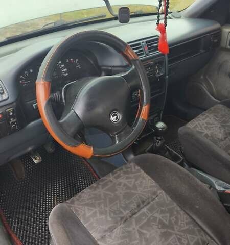 Синий Опель Вектра, объемом двигателя 1.6 л и пробегом 316 тыс. км за 950 $, фото 9 на Automoto.ua