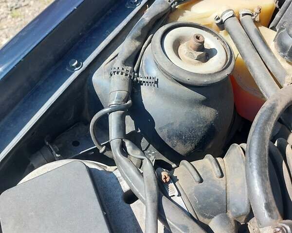 Синій Опель Вектра, об'ємом двигуна 2 л та пробігом 319 тис. км за 1200 $, фото 4 на Automoto.ua