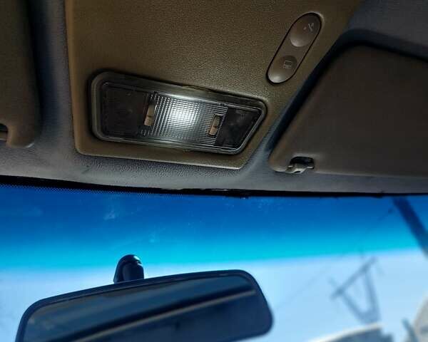 Синій Опель Вектра, об'ємом двигуна 2 л та пробігом 319 тис. км за 1200 $, фото 6 на Automoto.ua