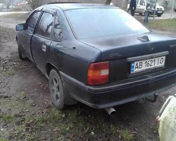Синій Опель Вектра, об'ємом двигуна 1.6 л та пробігом 350 тис. км за 900 $, фото 1 на Automoto.ua