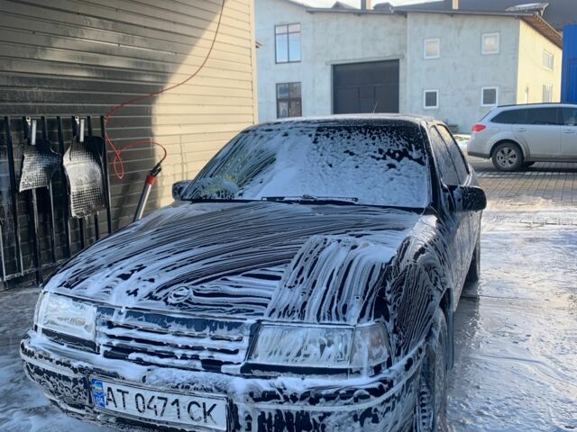 Синій Опель Вектра, об'ємом двигуна 2 л та пробігом 300 тис. км за 1300 $, фото 4 на Automoto.ua