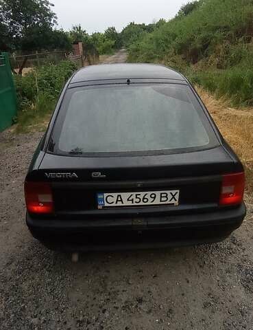 Синий Опель Вектра, объемом двигателя 1.77 л и пробегом 470 тыс. км за 2000 $, фото 7 на Automoto.ua