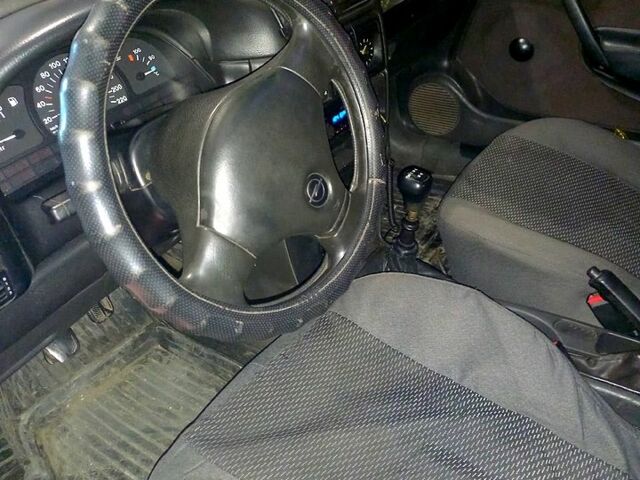 Синий Опель Вектра, объемом двигателя 1.8 л и пробегом 0 тыс. км за 1800 $, фото 9 на Automoto.ua