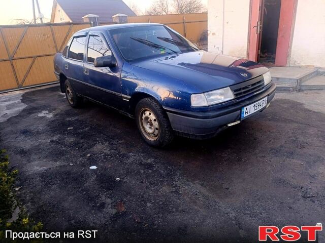 Синий Опель Вектра, объемом двигателя 1.6 л и пробегом 250 тыс. км за 1300 $, фото 2 на Automoto.ua