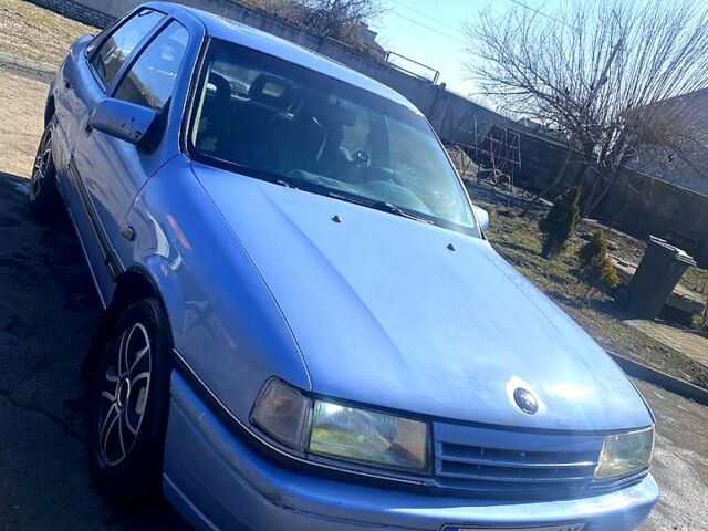 Синий Опель Вектра, объемом двигателя 2 л и пробегом 291 тыс. км за 1400 $, фото 1 на Automoto.ua