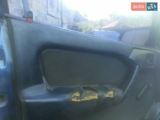 Синий Опель Вектра, объемом двигателя 1.6 л и пробегом 359 тыс. км за 1900 $, фото 3 на Automoto.ua