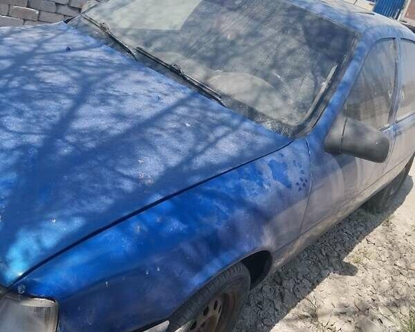 Опель Вектра 1990 в Павлограде на Automoto.ua Синий Опель Вектра, объемом двигателя 2 л и пробегом 60 тыс. км за 839 $, фото 2 на Automoto.ua