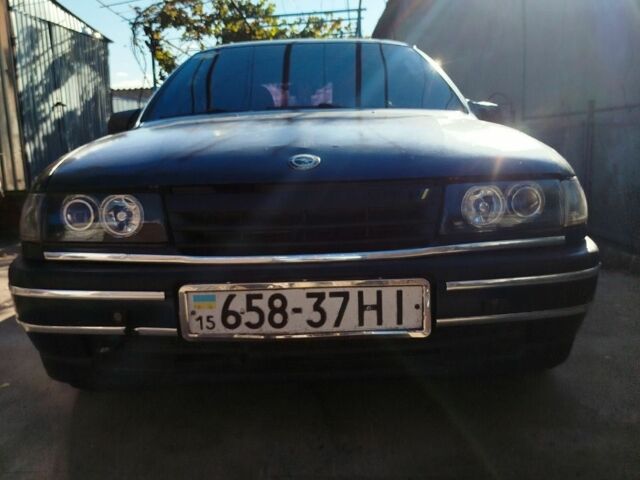 Синий Опель Вектра, объемом двигателя 2 л и пробегом 180 тыс. км за 1200 $, фото 3 на Automoto.ua