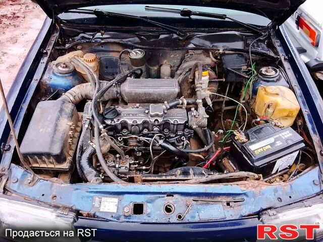 Синій Опель Вектра, об'ємом двигуна 1.7 л та пробігом 300 тис. км за 350 $, фото 4 на Automoto.ua