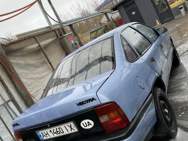 Синий Опель Вектра, объемом двигателя 2 л и пробегом 100 тыс. км за 1024 $, фото 5 на Automoto.ua