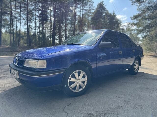 Синий Опель Вектра, объемом двигателя 1.6 л и пробегом 240 тыс. км за 2500 $, фото 1 на Automoto.ua