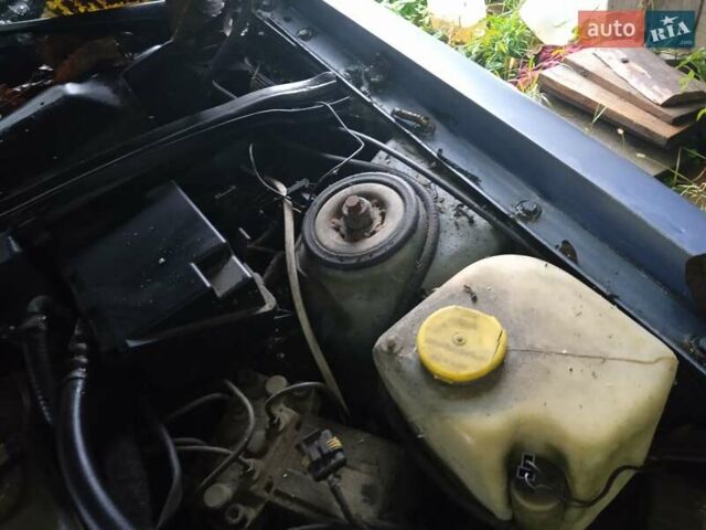 Синій Опель Вектра, об'ємом двигуна 1.6 л та пробігом 250 тис. км за 400 $, фото 5 на Automoto.ua