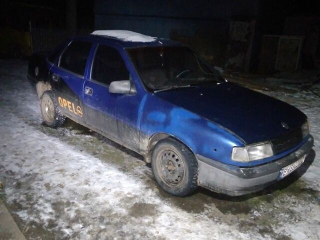 Синій Опель Вектра, об'ємом двигуна 1 л та пробігом 200 тис. км за 350 $, фото 4 на Automoto.ua