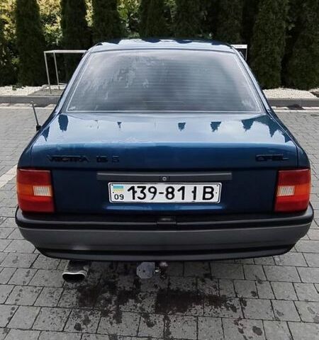 Синій Опель Вектра, об'ємом двигуна 1.8 л та пробігом 242 тис. км за 1250 $, фото 2 на Automoto.ua