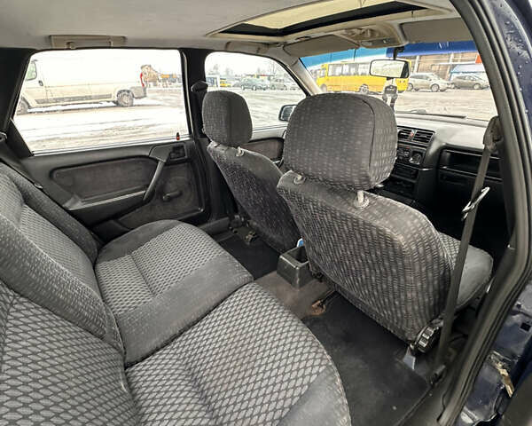 Синий Опель Вектра, объемом двигателя 1.6 л и пробегом 400 тыс. км за 1300 $, фото 9 на Automoto.ua