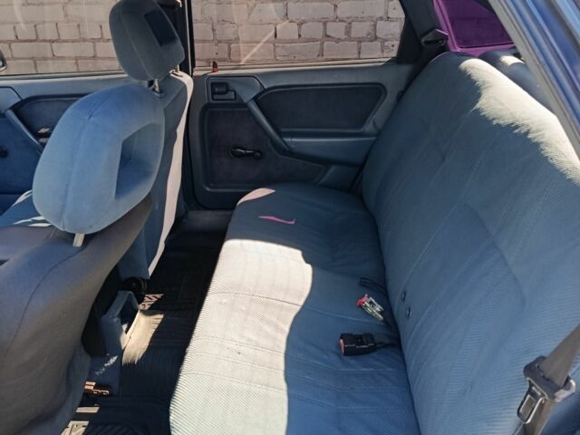 Синий Опель Вектра, объемом двигателя 1.6 л и пробегом 300 тыс. км за 1900 $, фото 6 на Automoto.ua