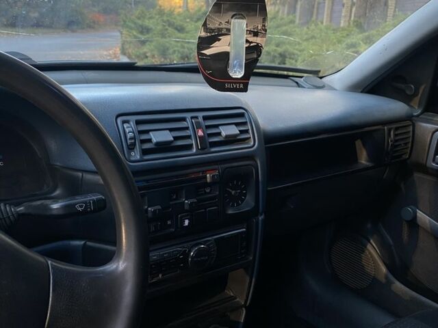 Синій Опель Вектра, об'ємом двигуна 1.6 л та пробігом 250 тис. км за 1700 $, фото 5 на Automoto.ua