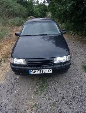 Синий Опель Вектра, объемом двигателя 1.77 л и пробегом 470 тыс. км за 2000 $, фото 10 на Automoto.ua