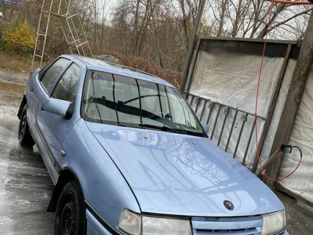 Синий Опель Вектра, объемом двигателя 2 л и пробегом 100 тыс. км за 1024 $, фото 2 на Automoto.ua