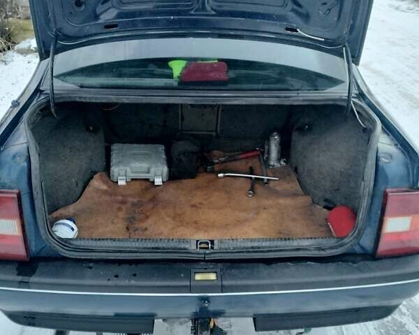 Синий Опель Вектра, объемом двигателя 2 л и пробегом 1 тыс. км за 1100 $, фото 8 на Automoto.ua