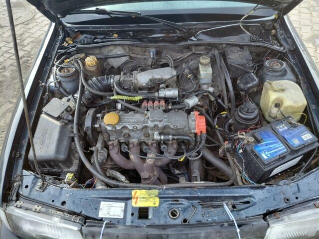 Синий Опель Вектра, объемом двигателя 2 л и пробегом 444 тыс. км за 899 $, фото 14 на Automoto.ua